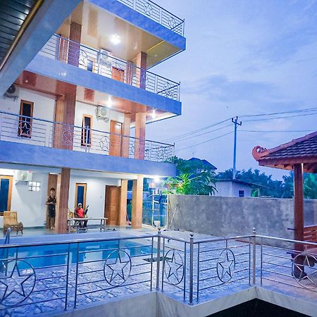 Hotel Wijaya Family 2 Kalasan Экстерьер фото