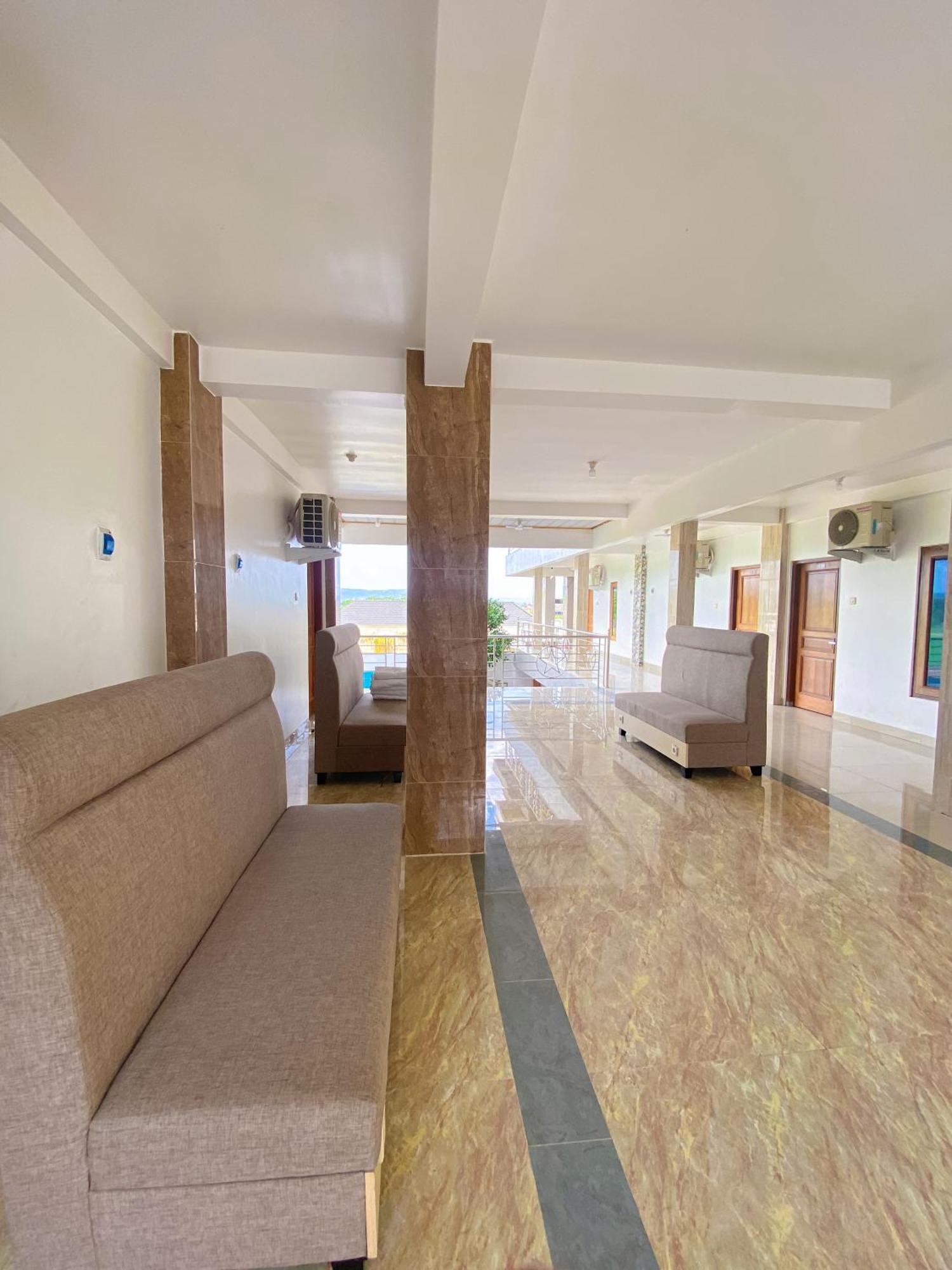 Hotel Wijaya Family 2 Kalasan Экстерьер фото