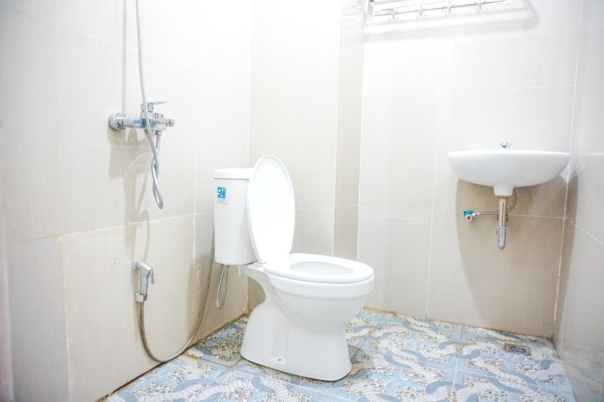 Hotel Wijaya Family 2 Kalasan Экстерьер фото